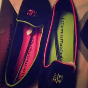 Black mole hair loafers